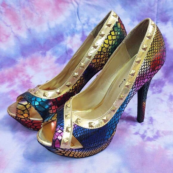 NWOT Wild Rose Gold Studded Rainbow Snake Print Peep Toe Stilettos: 7 - Picture 2 of 6